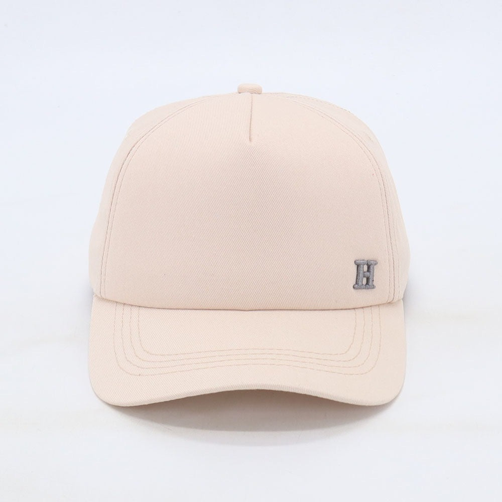 H beige 🧢